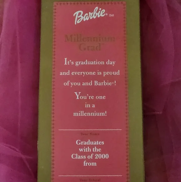 2000 Graduation Barbie - Picture 3 of 3